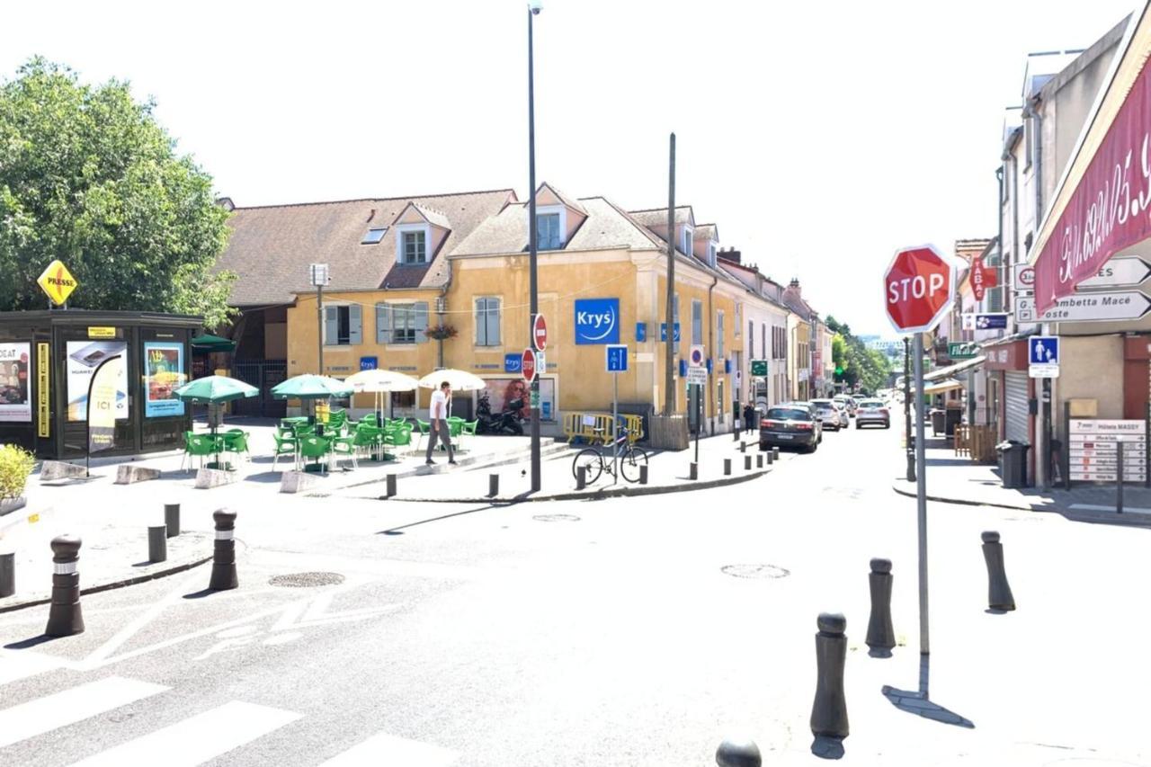 M12 - Le Vieux Massyrer600Morly20 Minnetflixneuf Massy  Dış mekan fotoğraf